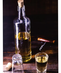 Garrafa de vidro modelo Cachaça do Brasil 700ml transparente tradicional.