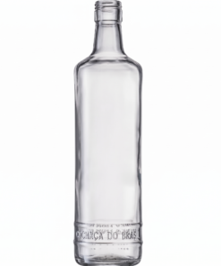 Garrafa de vidro modelo Cachaça do Brasil 700ml transparente tradicional.